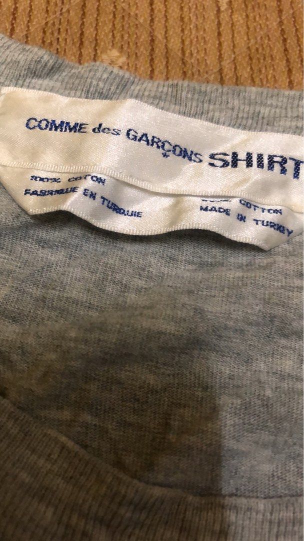 Comme des garcons shirt tag store