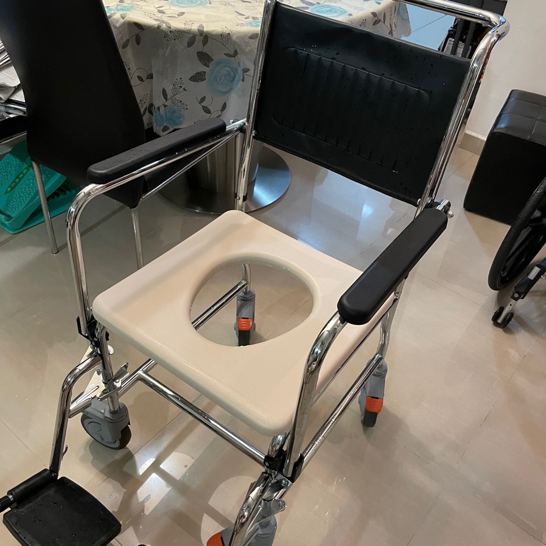 Brand New Commode Chair with Cushion seat, Health & Nutrition