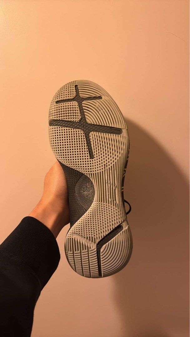Curry 6 outsole best sale