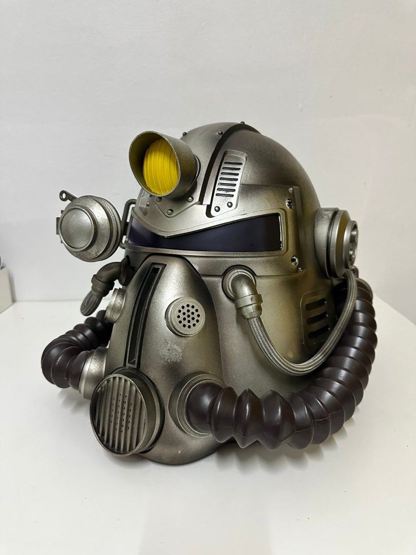 Fallout 76 collector's edition helmet 2025