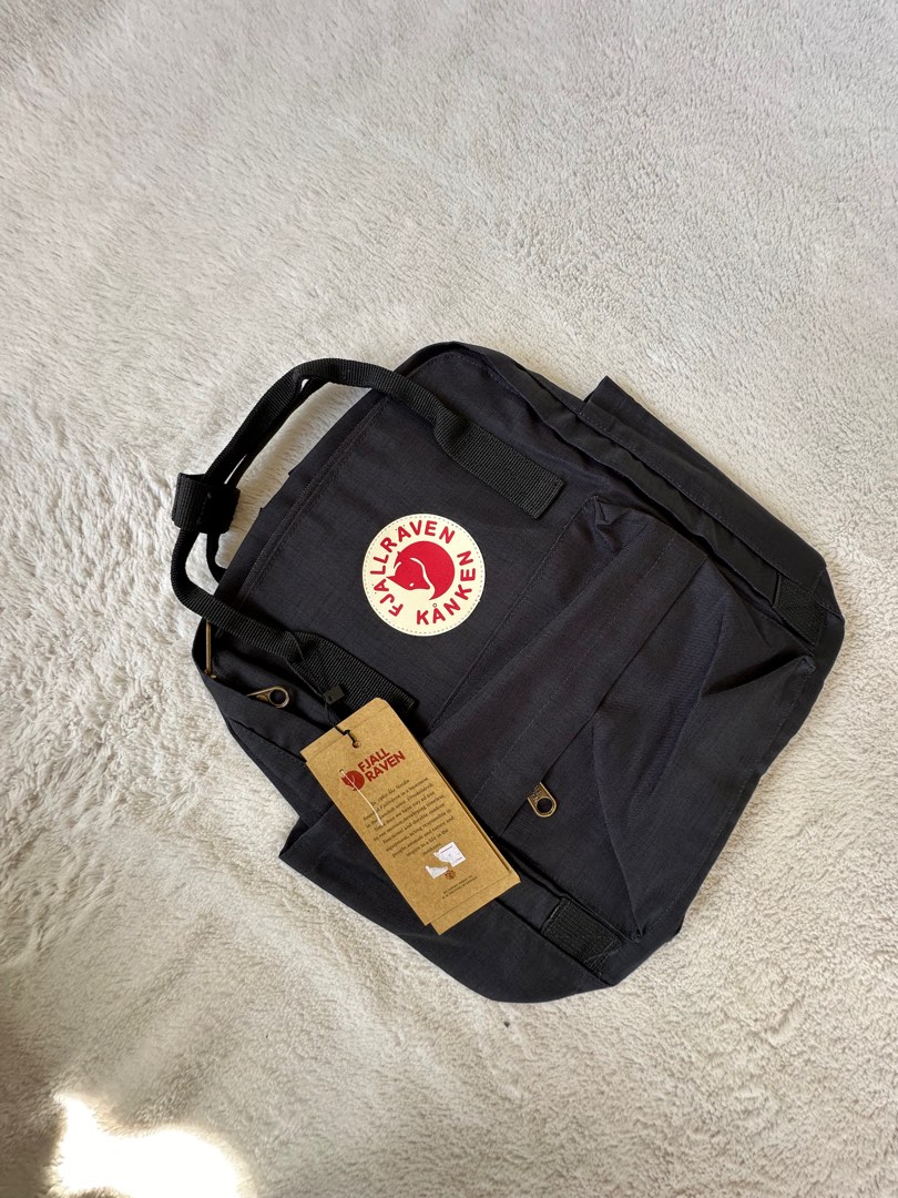 Mini black kanken discount bag