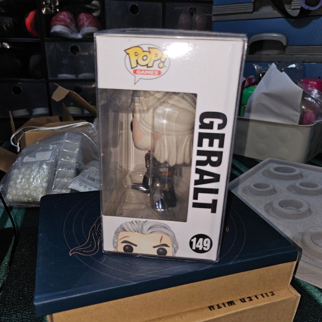 Funko Pop - The Witcher 3: Wild Hunt - Geralt (Category: Designer & Blind Box Toys) located in Quezon City. Submitted by thesirenscavern (Listing ID 1267621060, Image 2). Description: Bought from Filbar's. Never been opened. Includes protector. Box condition: 10/10. RFS: Decluttering; need funds ⚠️ Payment first before shipping⚠️ MOP: BDO, BPI, Metrobank, GCash, CIMB.