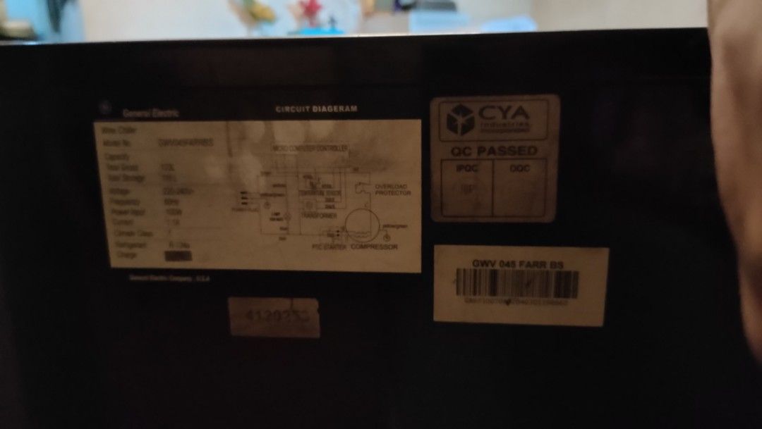 GE WINE CHILLER MODEL GWV045FARRBS, TV & Home Appliances, Kitchen