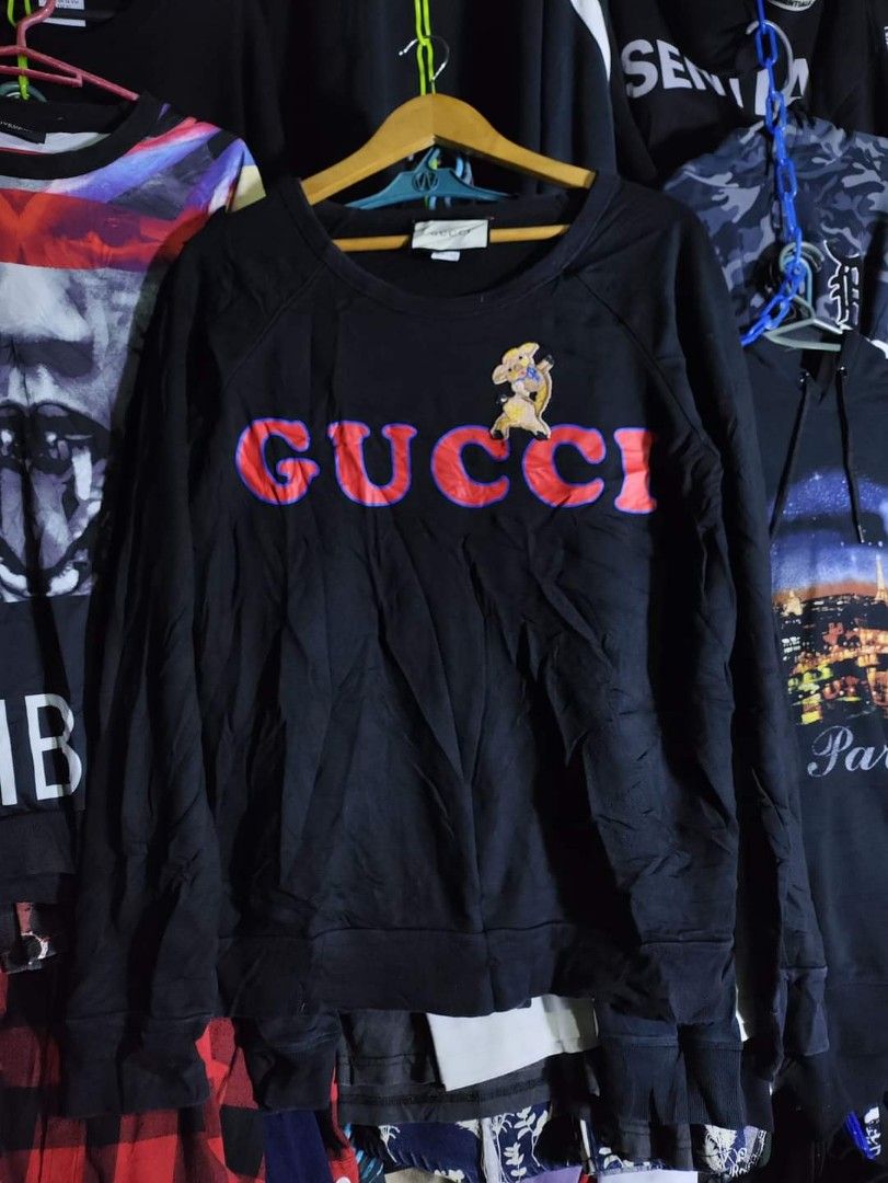 GUCCI PIG EMBROIDERED PATCHED SWEATER Women s Fashion Coats
