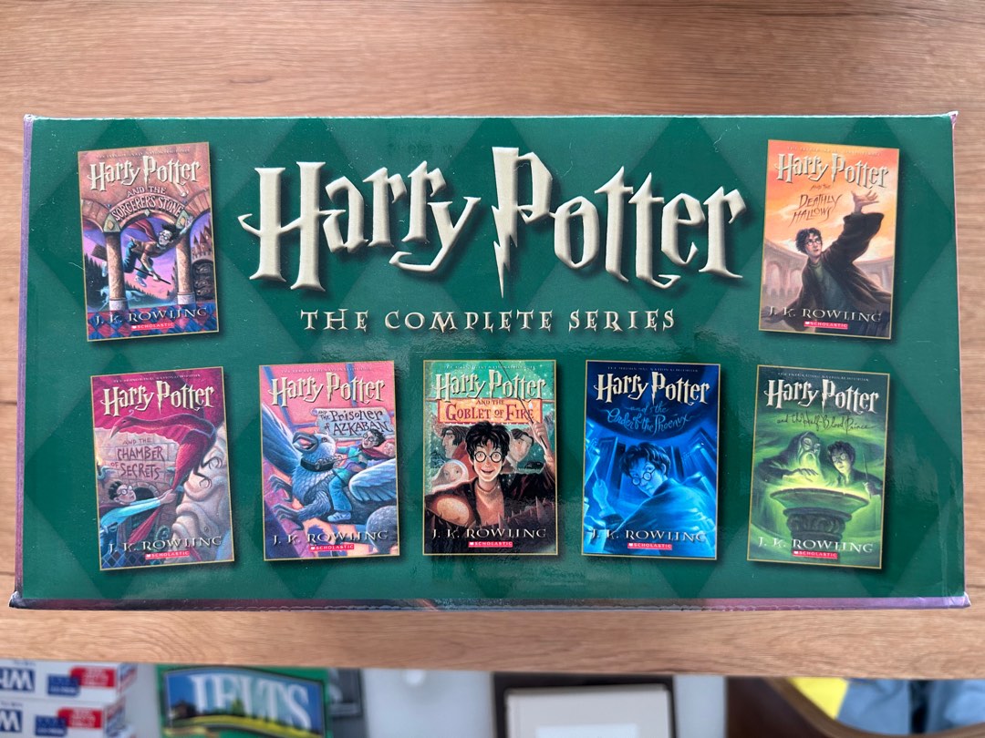 Harry Potter Box Set 1-7 Paperback US Edition, 興趣及遊戲, 書本