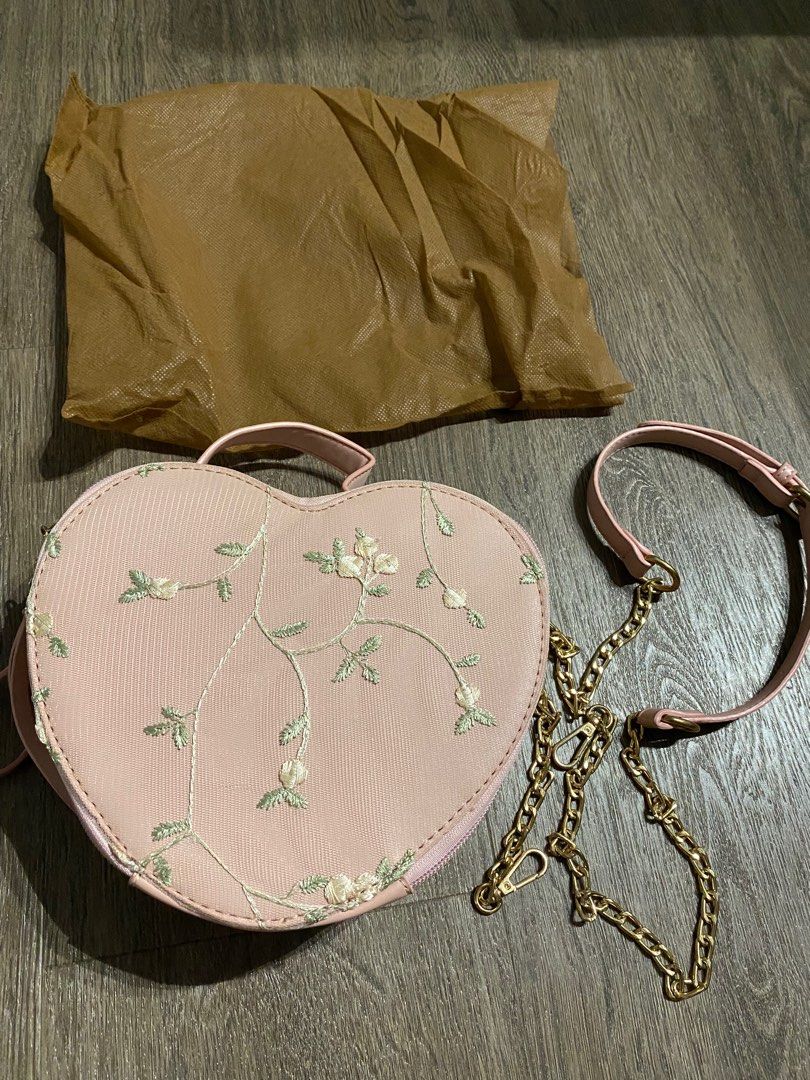 Heart hotsell sling bag