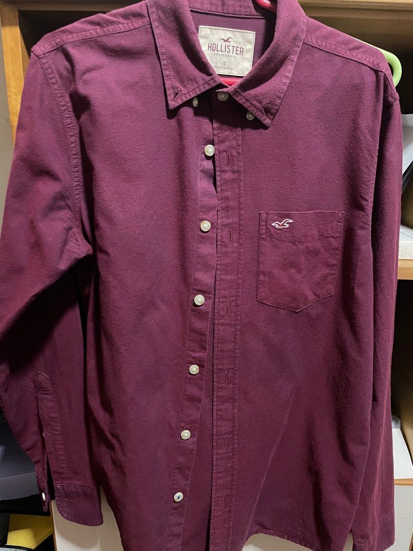 Maroon discount hollister shirt