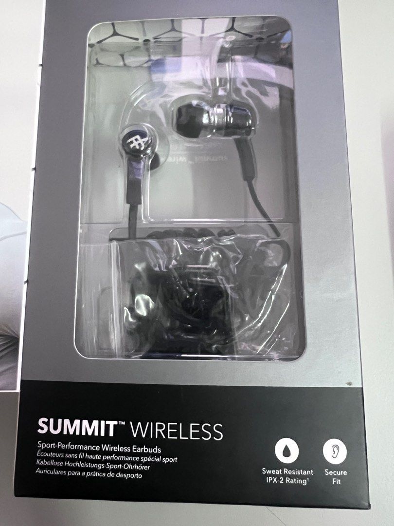 Ifrogz Summit Wireless Headset (Category: Headphones & Headsets) located in Muntinlupa City. Submitted by ms_shopph (Listing ID 1267699546, Image 3). Description: For Sale Ifrogz Summit Wireless Headset Item is used but in good working condition. Bluetooth with mic IPX-2 sweat resistance Comes with extra ear tips and fit wings No meet up, delivery via Lalamove or Grab c/o buyer. Payment via GCash..