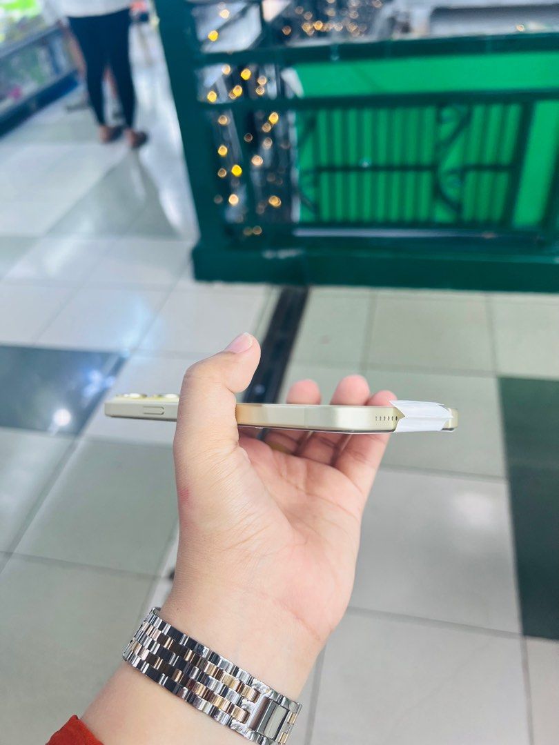 Iphone 15 Plus (Category: iPhone 15 Series) located in San Juan City. Submitted by javedsgadgetshop (Listing ID 1267685723, Image 3). Description: OPEN FOR INSTALLMENT VIA CREDIT CARD/GGIVES & SWAP/TRADE-IN! WE BUY AND SELL ( ANYKINDS OF UNIT BINIBILI PO NAMIN)! PTPA : Padelete po f bawal Read ❗️Onhand ‼️ Iphone 15+ (Dualsim) •512gb •HK Variant •100% batt health •Factory Unlock •95% Smoothness •No hidden issue | No Repaired •100% Authentic | Not 
