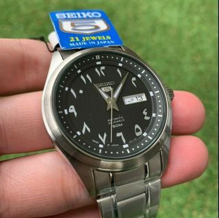 (Category: ) located in . Submitted by notorious_watches (Listing ID 1267559849, Image 1). Description: .