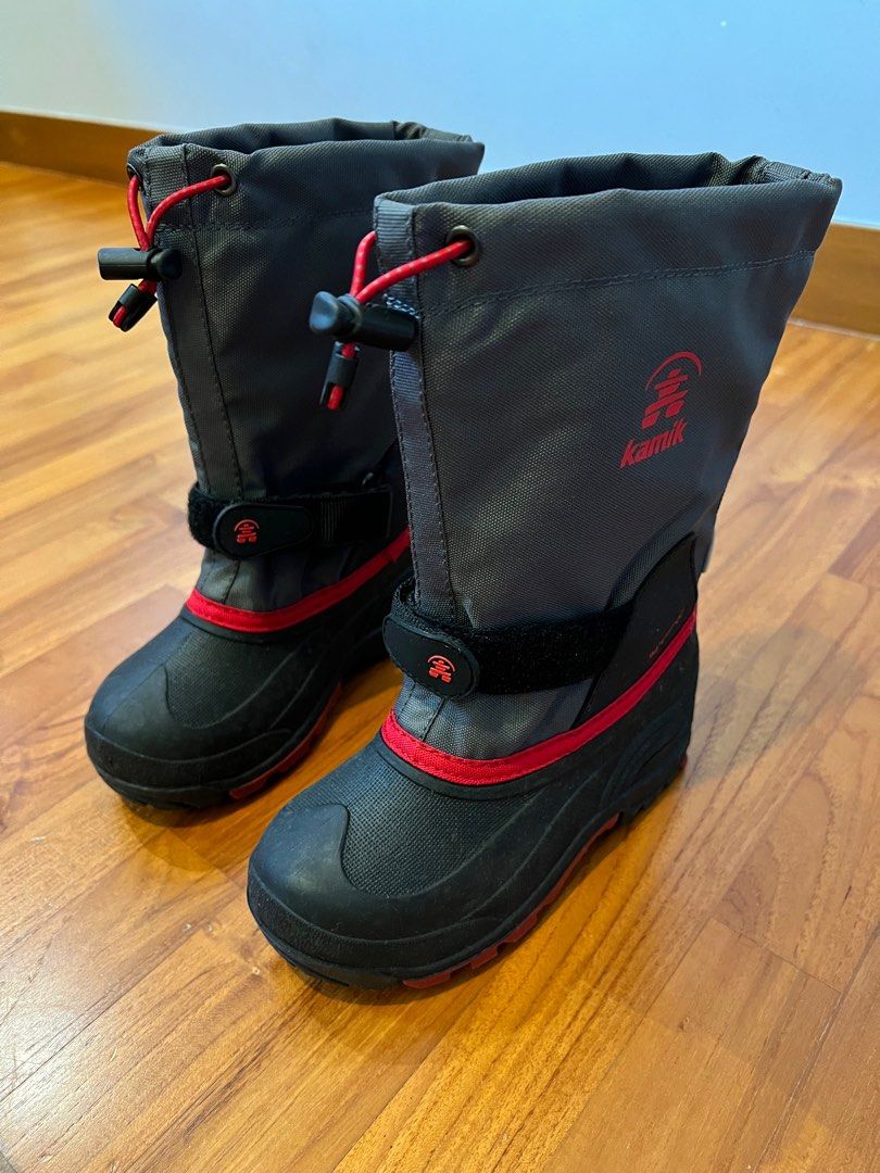 Girls size 13 winter boots top