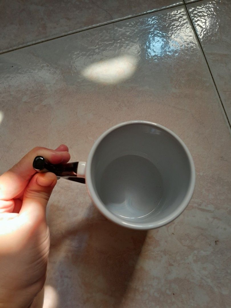 Mug / Tasse Kinder Bueno Rouge - Neuf Dans Son Emballage - Sans Marque