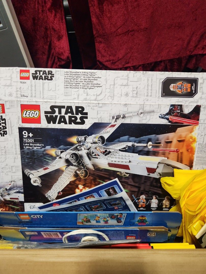 Lego luke's store x wing