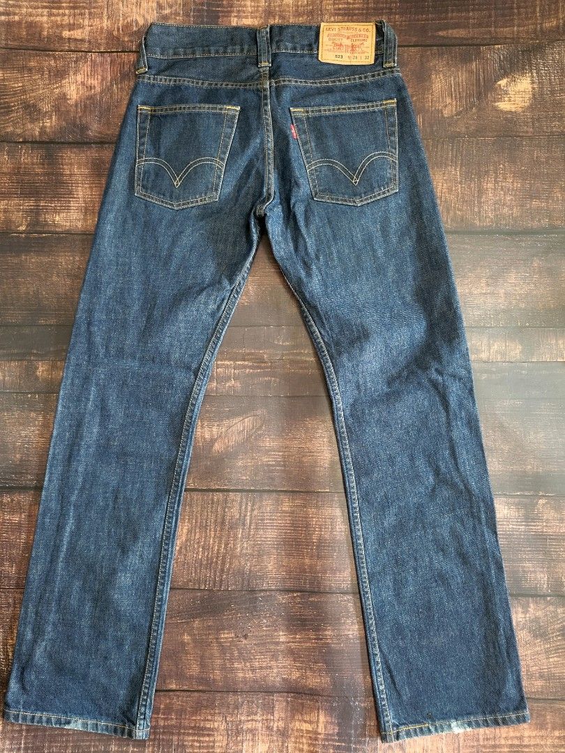 Levis 523 store