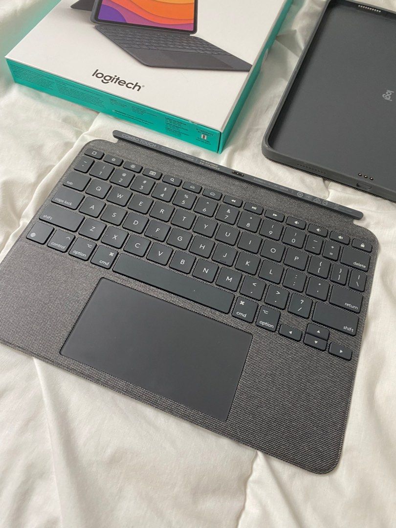 Logitech Combo Touch iPad Air 4 and iPad Air 5 keyboard, Computers ...