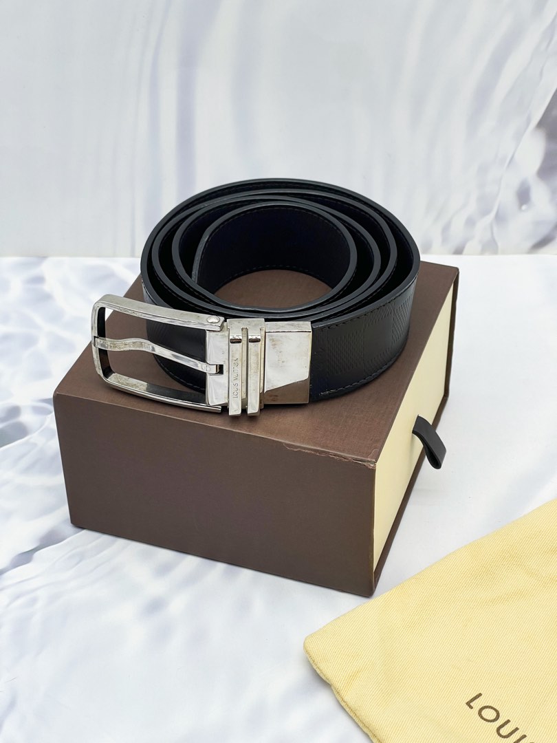 Damier belt outlet