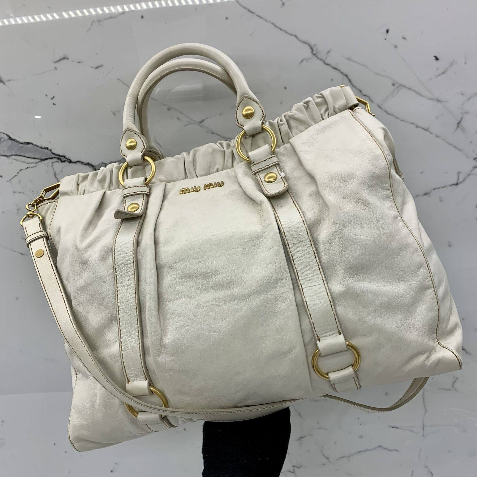 MIU MIU WHITE 2 WAY HANDBAG 237037754 AL, Luxury, Bags & Wallets 
