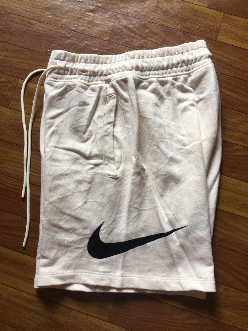 Nike alumni best sale shorts womens