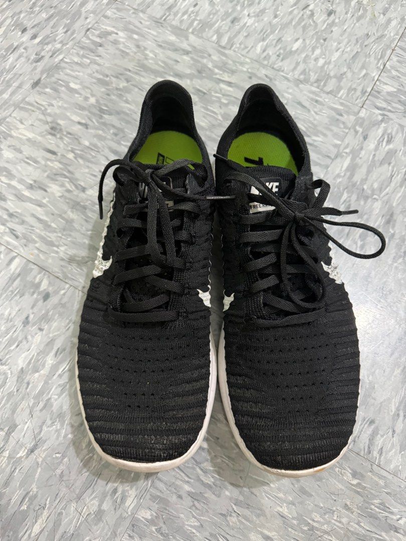 Nike free rubs top