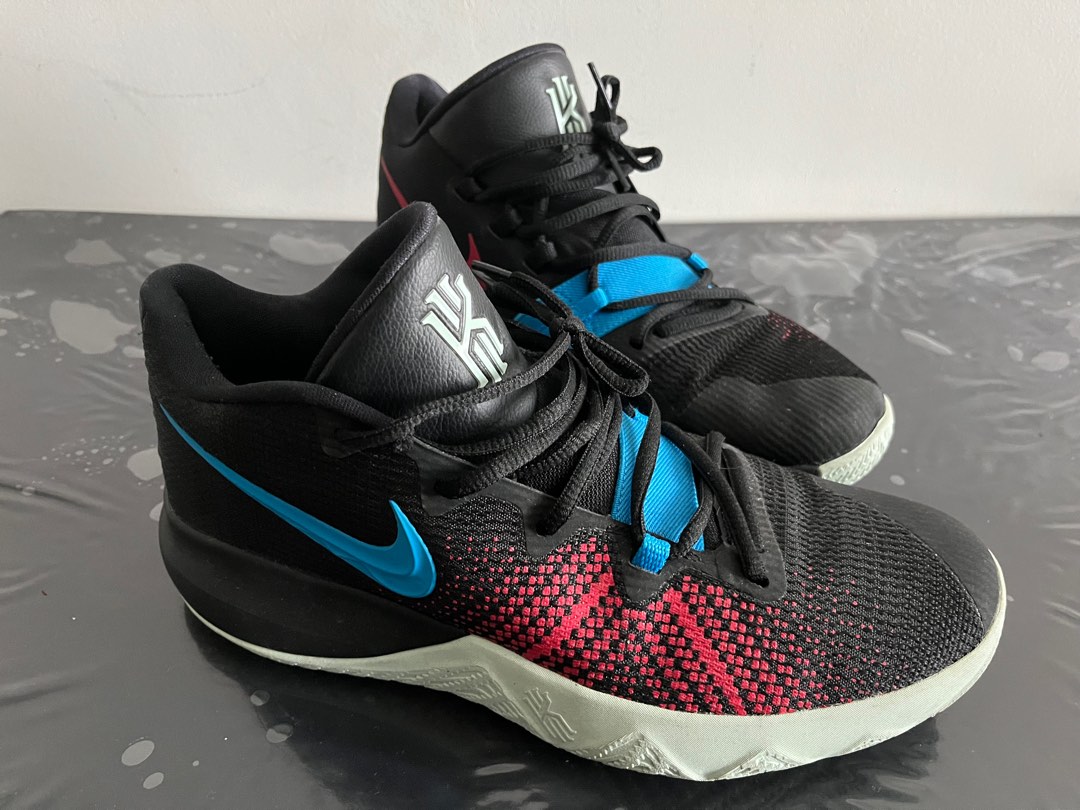 Kyrie flytrap clearance sports direct