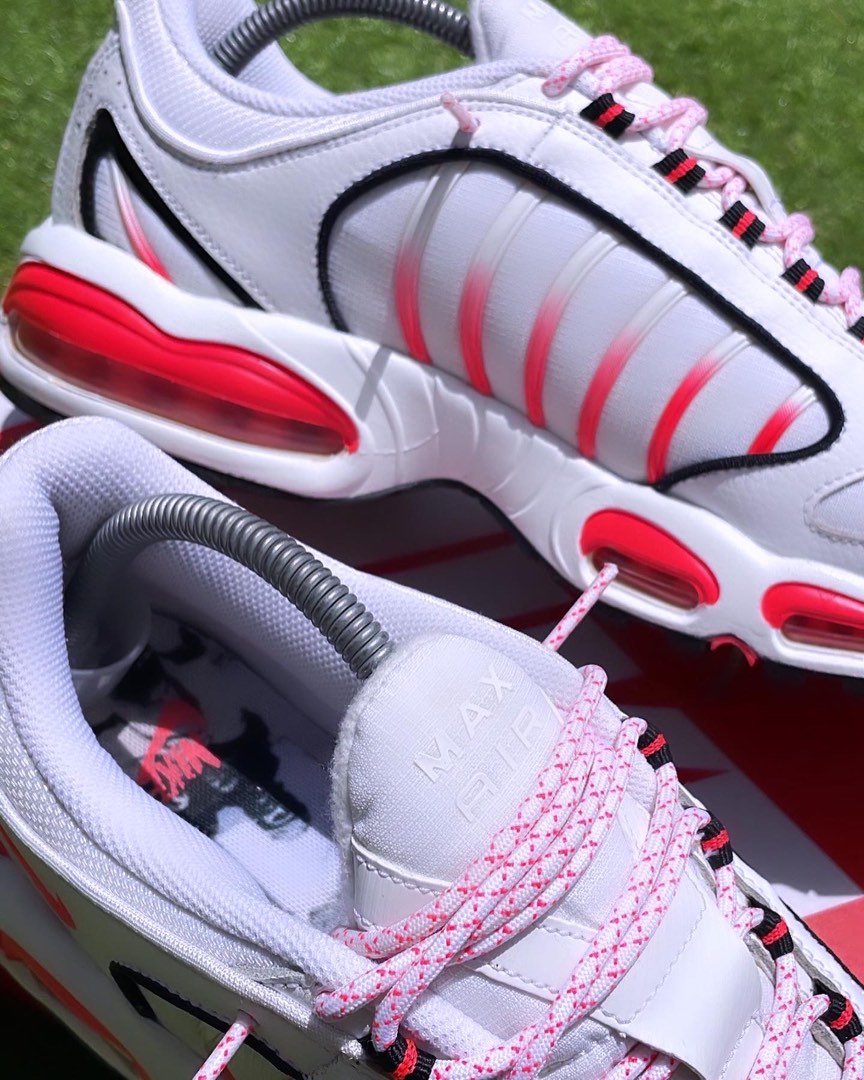 nike tailwind 4 crimson