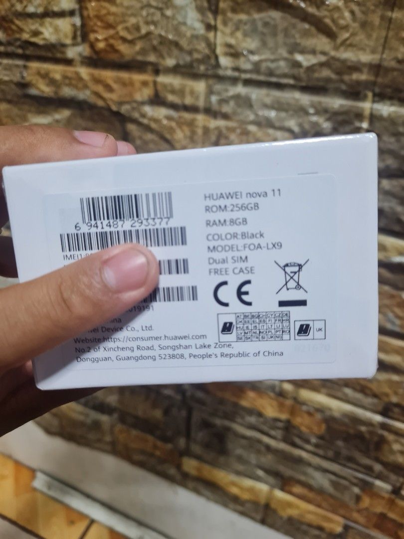 Nova 11 (Category: Huawei) located in Manila. Submitted by skychoochoo (Listing ID 1267629576, Image 2). Description: brandnew sealed huawei nova 11.