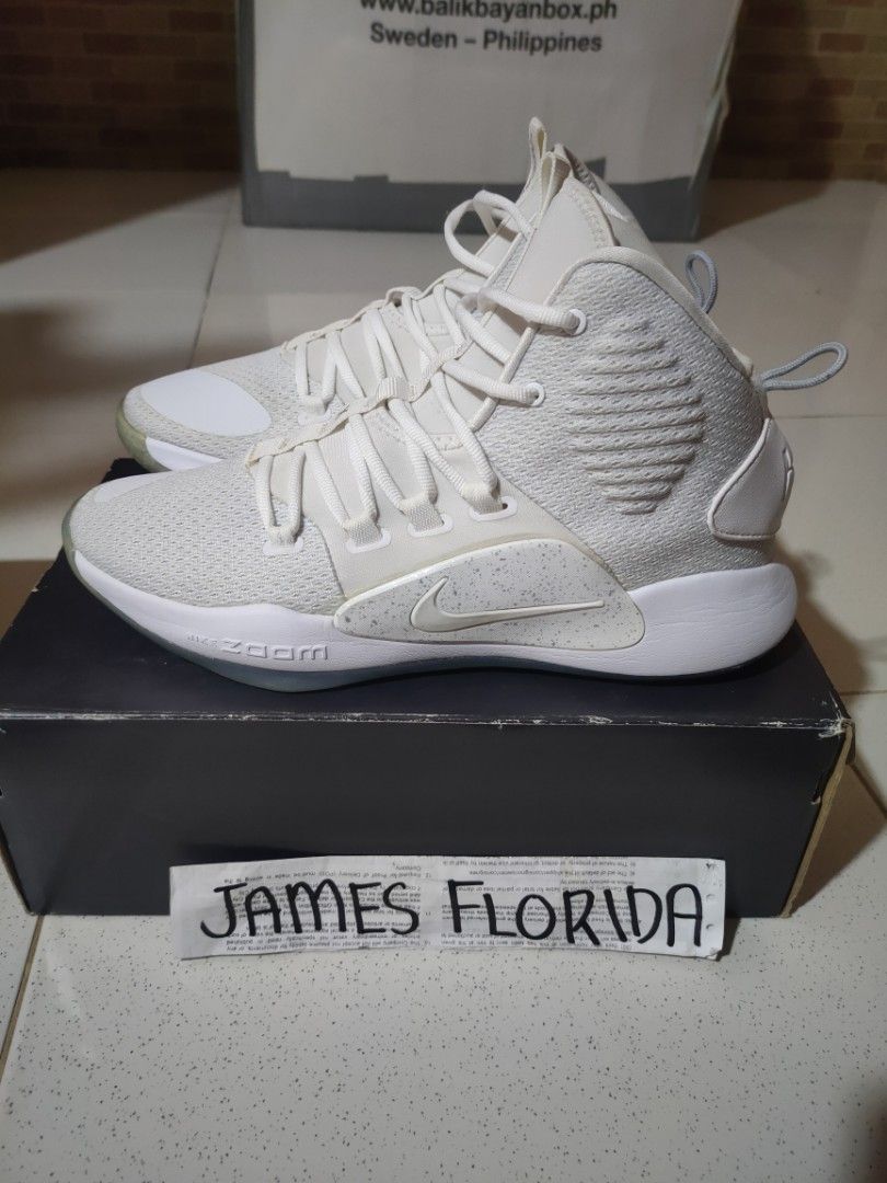 Original Nike Hyperdunk X 'White Ice ' (Category: Sneakers) located in Lapu-Lapu City. Submitted by jamesflorida0007 (Listing ID 1267660453, Image 2). Description: Nike Hyperdunk X EP 'White Ice' Size 9.5 Slightly used. No drags No heeldrag Original/Authentic 💯 Check detailed pic to appreciate the shoes For 3,200 firm❗(FREE SHIPPING NA DOOR TO DOOR) Ship ko din agad bukas through Jrs express ⚠️ Money back if proven fake ⚠️You can vouch me first 