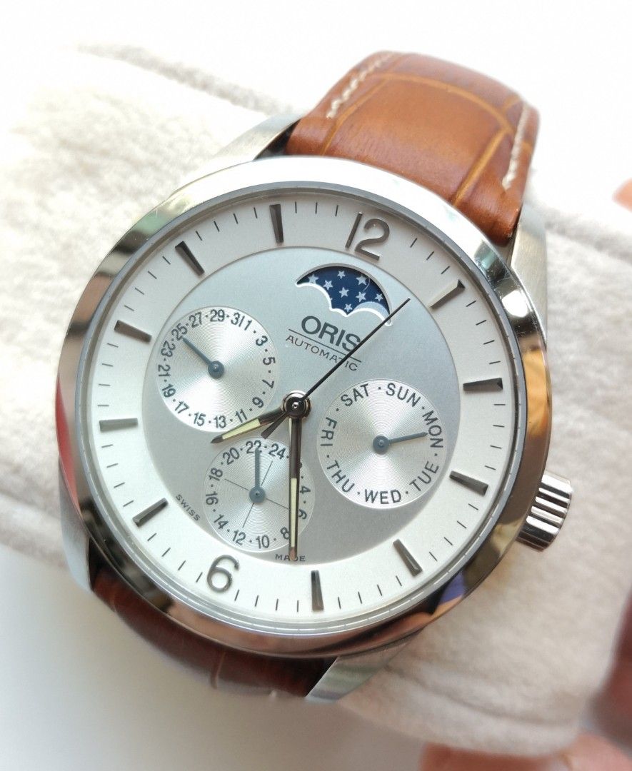 Oris moonphase top