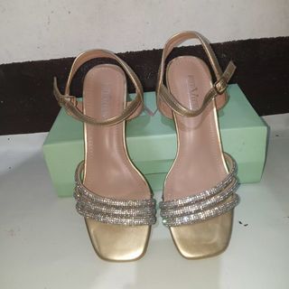 PREVIEW Wedge Gold with Rhinestones (Graduation Heels)