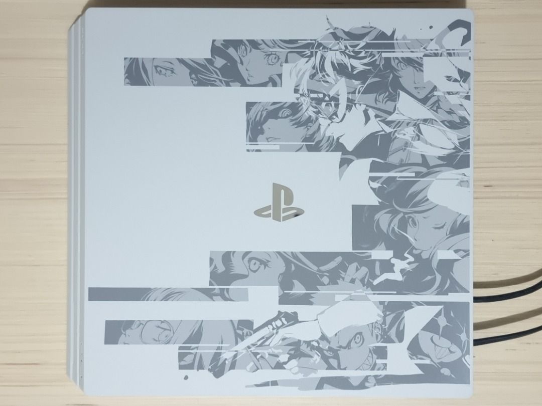 Ps4 pro hotsell persona 5 royal