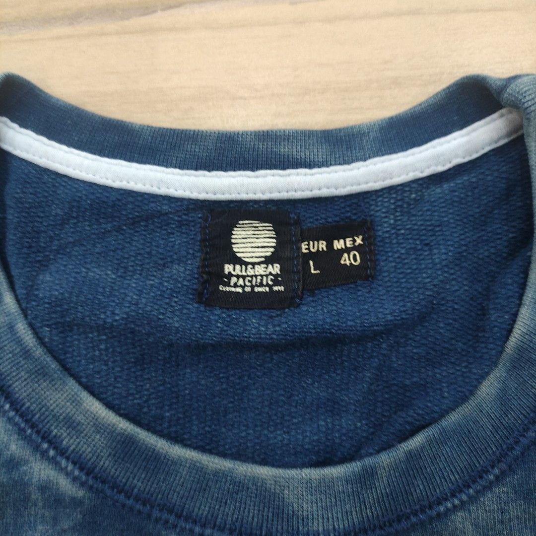 Pull&Bear Blue Acid Wash Sweater Long Sleeves (Category: Hoodies) located in Quezon City. Submitted by hellovallieee (Listing ID 1267584180, Image 2). Description: rfs: decluttering ✨ payment thru Gcash or Maya only ✨ No COD ✨ can book thru lalamove or grab ✨ shipping fee shouldered by buyer ❗ pin location: Tower D Manhattan Heights.