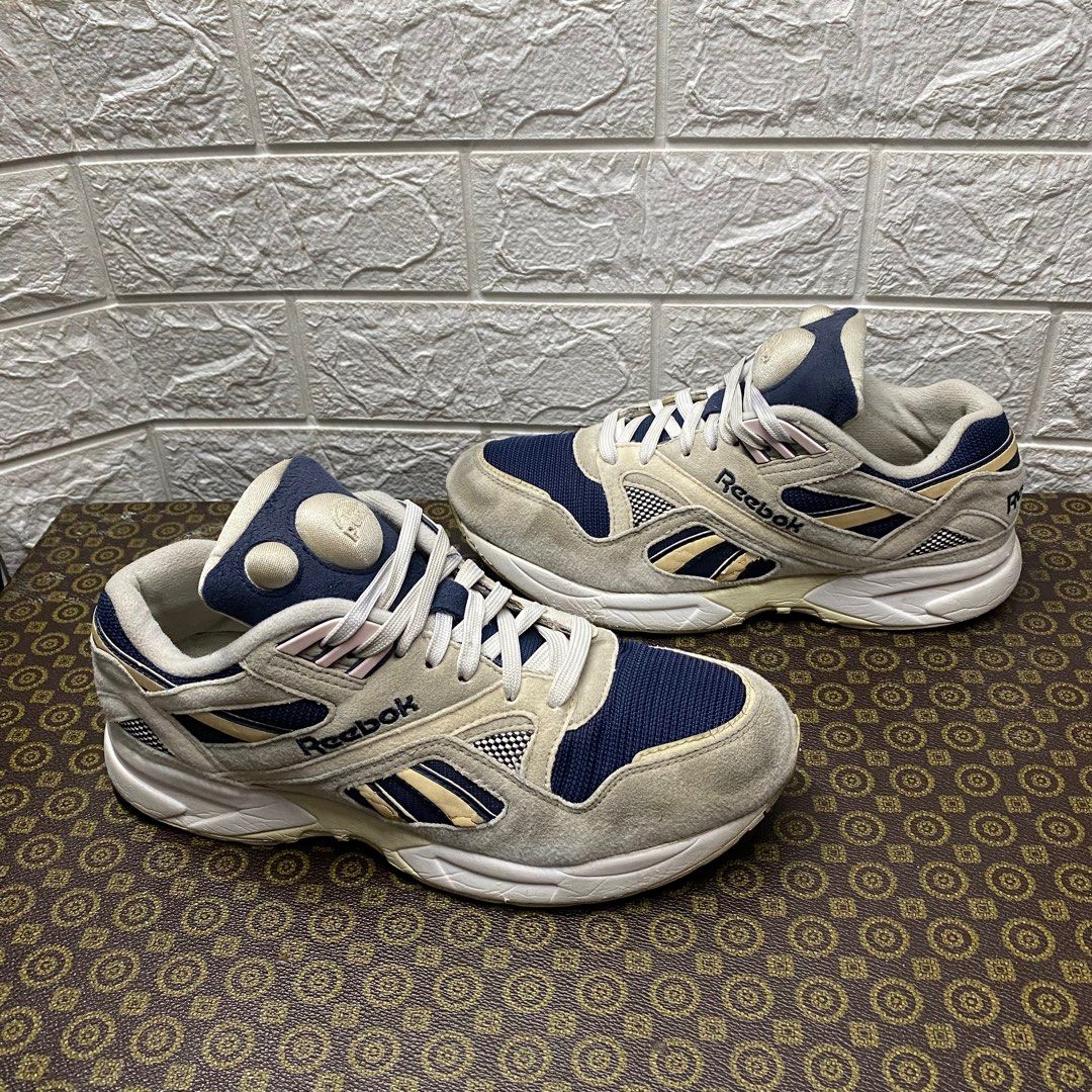 Reebok pump graphlite hexalite top