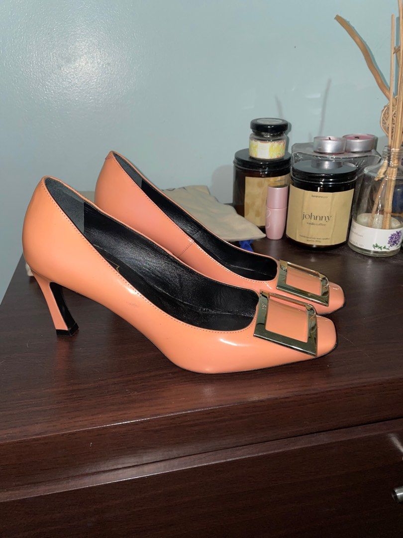 RV heels (Category: Heels) located in Pasig City. Submitted by anna_banana1701 (Listing ID 1267632434, Image 3). Description: used twice during my daughters debut and christmas event size 5.5 bought in Hongkong.