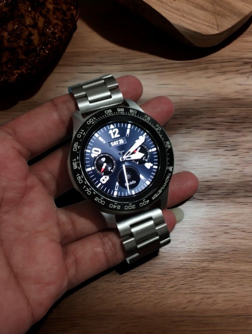 Sm r800 watch deals