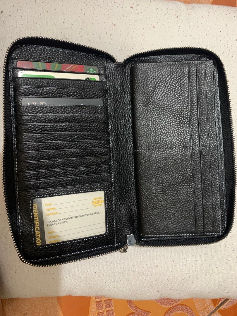 Seiko Long wallet - genuine leather (Category: Wallets & Card holders) located in Quezon City. Submitted by praise22 (Listing ID 1267731612, Image 1). Description: Used twice only.