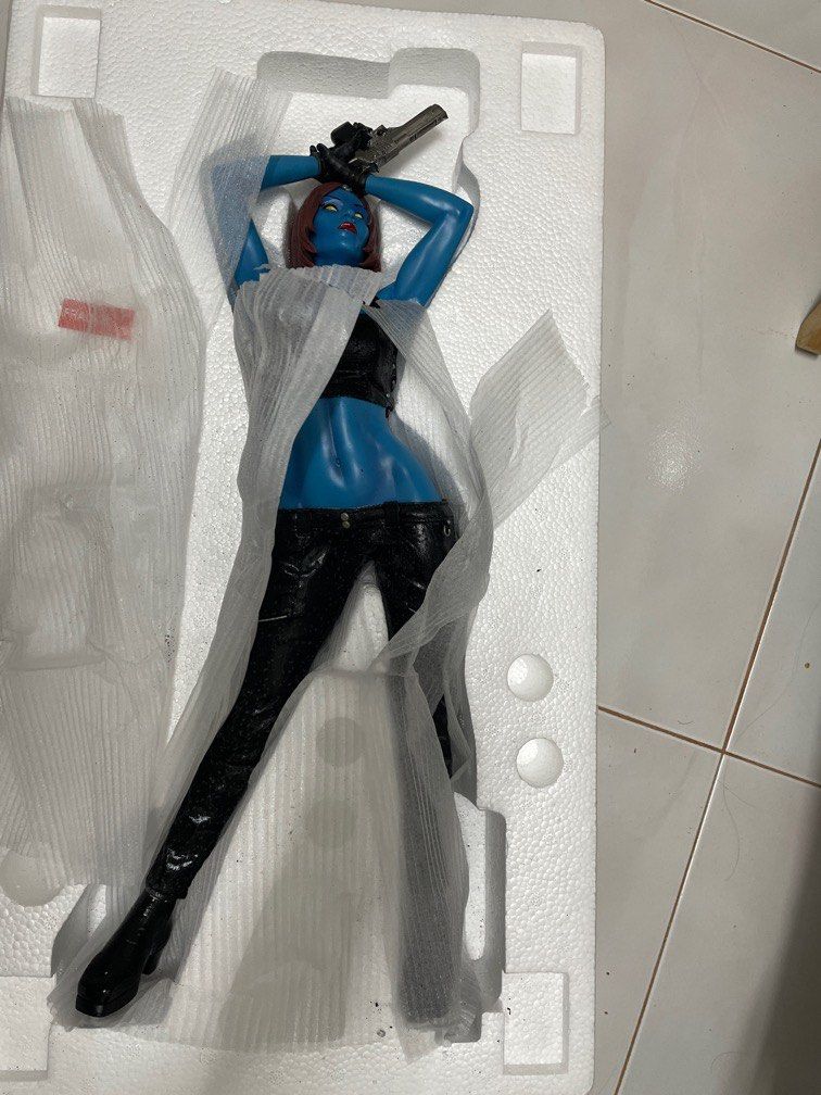 SIDESHOW COLLECTIBLES MYSTIQUE Premium Format Figure X-Men Statue