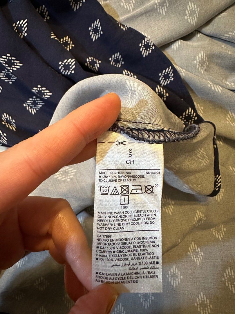 Old navy deals rn 54023 dress