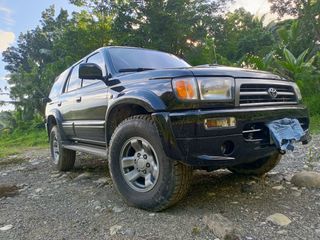 Toyota Hilux Double Cab Turbo (M)
