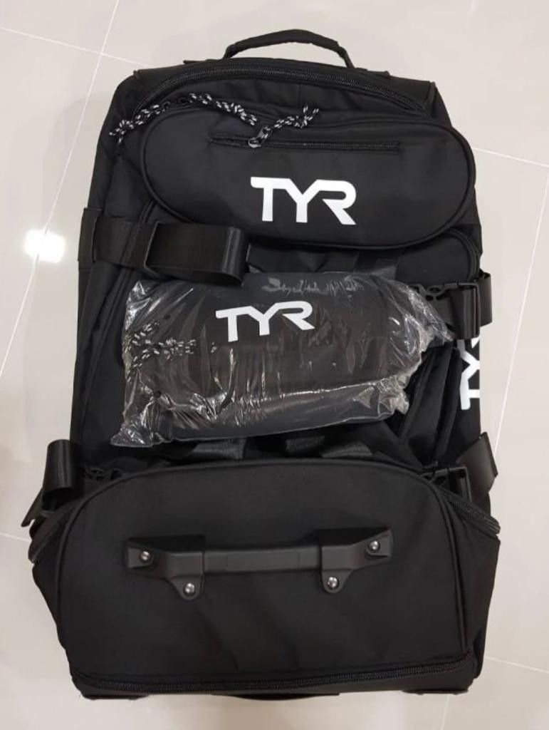 TYR Duffel Luggage Bag Travel 80L Suitcase Trolley Hobbies Toys