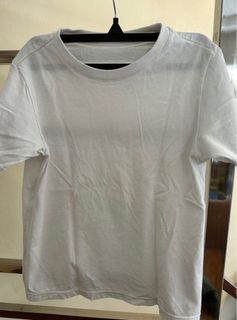(Category: ) located in . Submitted by preloved.kit (Listing ID 1267682480, Image 1). Description: .