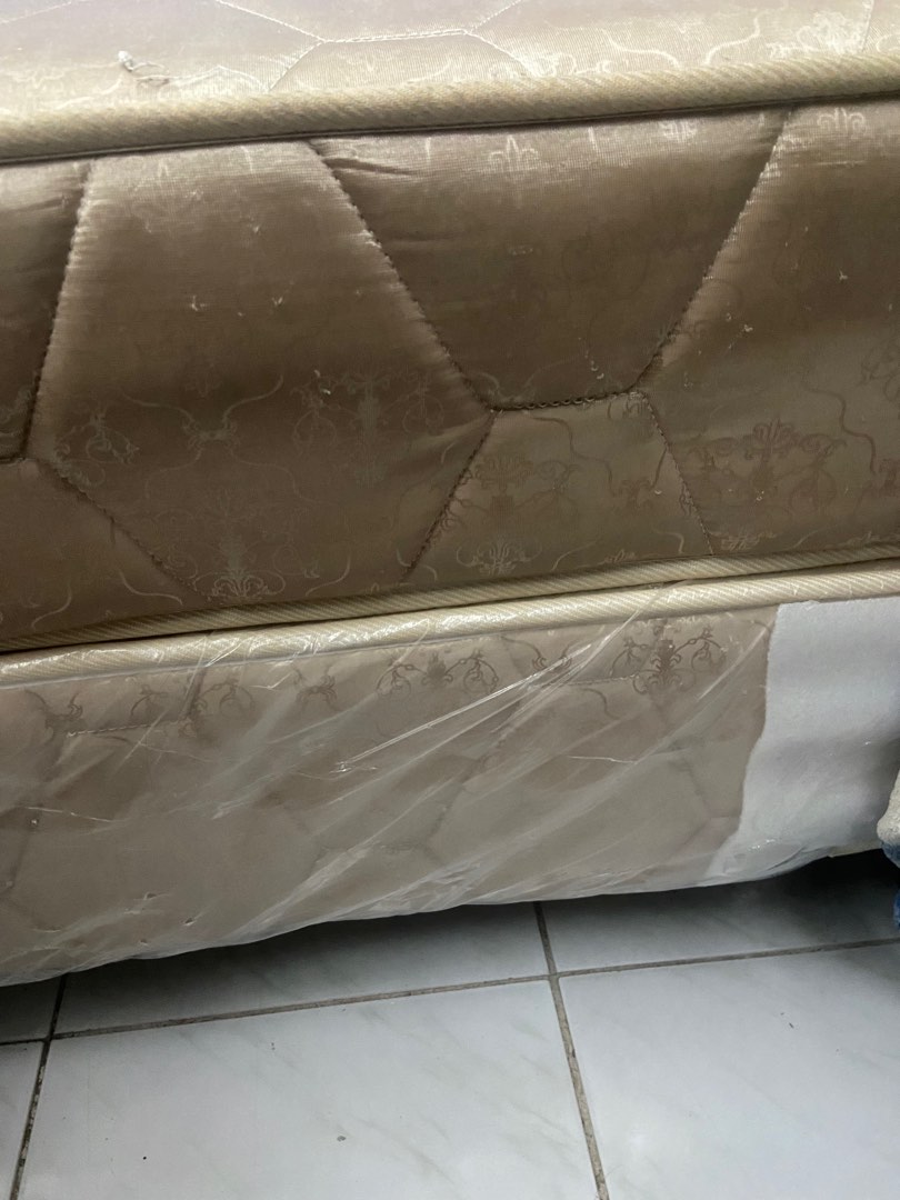 Used Queen Bed, Furniture & Home Living, Furniture, Bed Frames