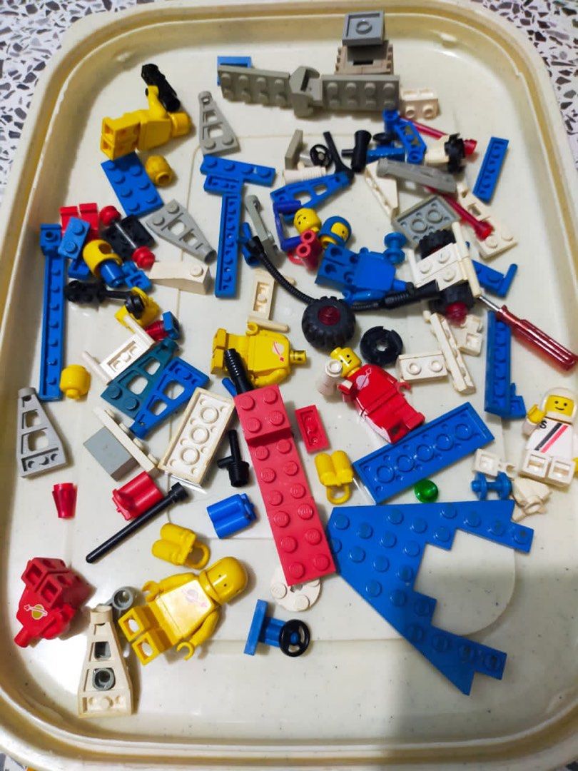 Vintage lego pieces outlet