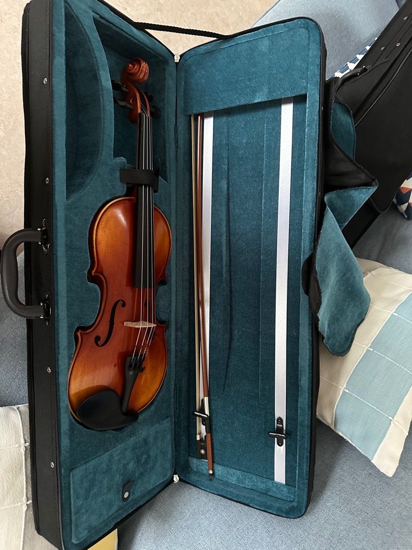Violin, Hobbies & Toys, Music & Media, Musical Instruments on Carousell