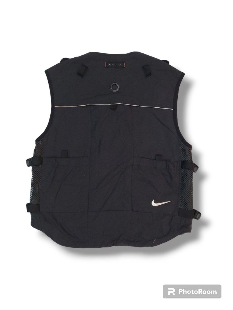 VTG 90S NIKE ACG HYDRATION VEST Size tag M Sports Equipment