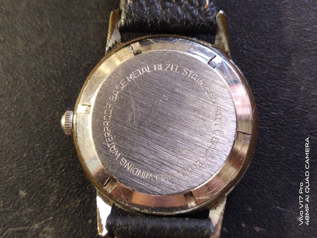 Elgin outlet mechanical watch