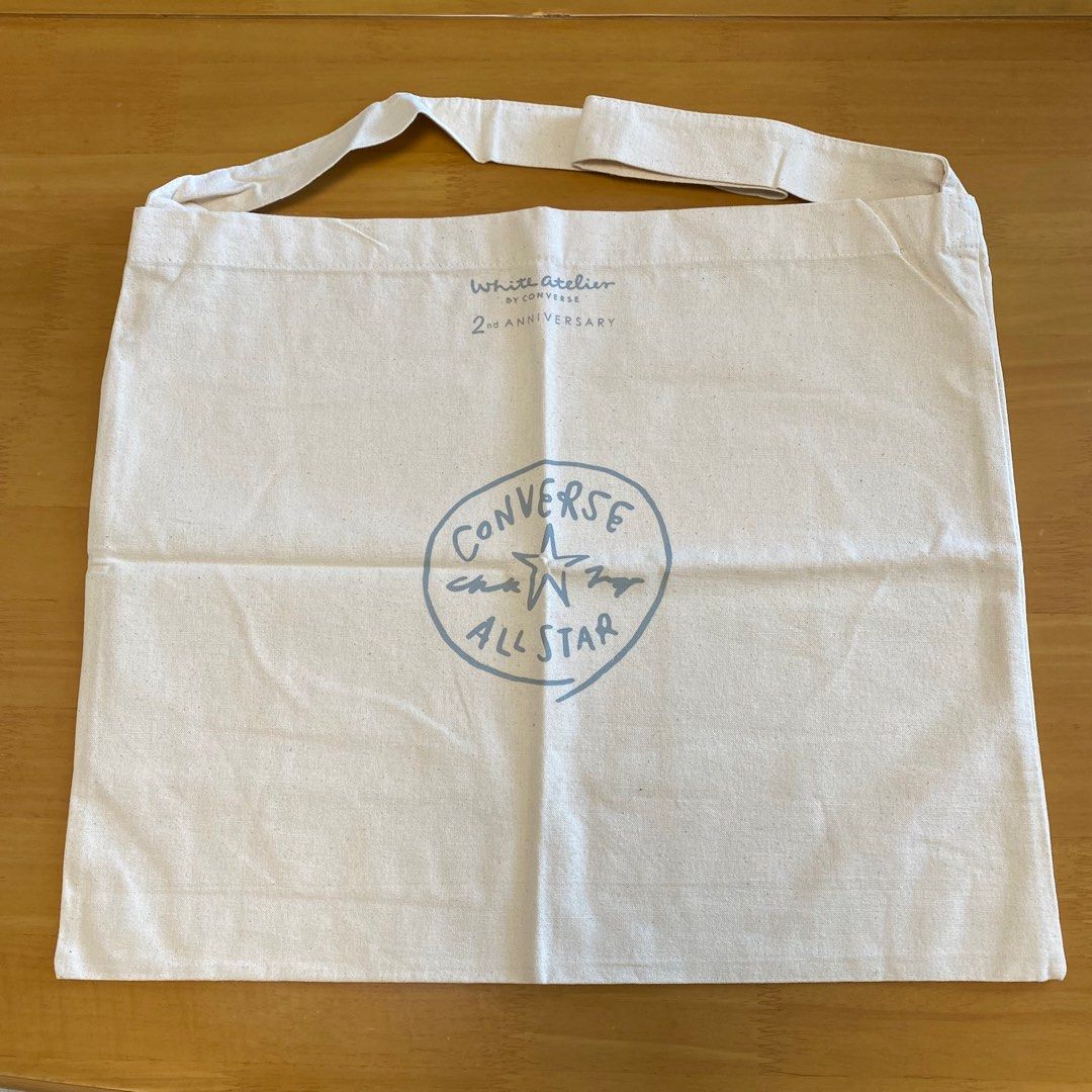 White Atelier by Converse 兩週年Tote Bag, 名牌, 手袋及銀包- Carousell