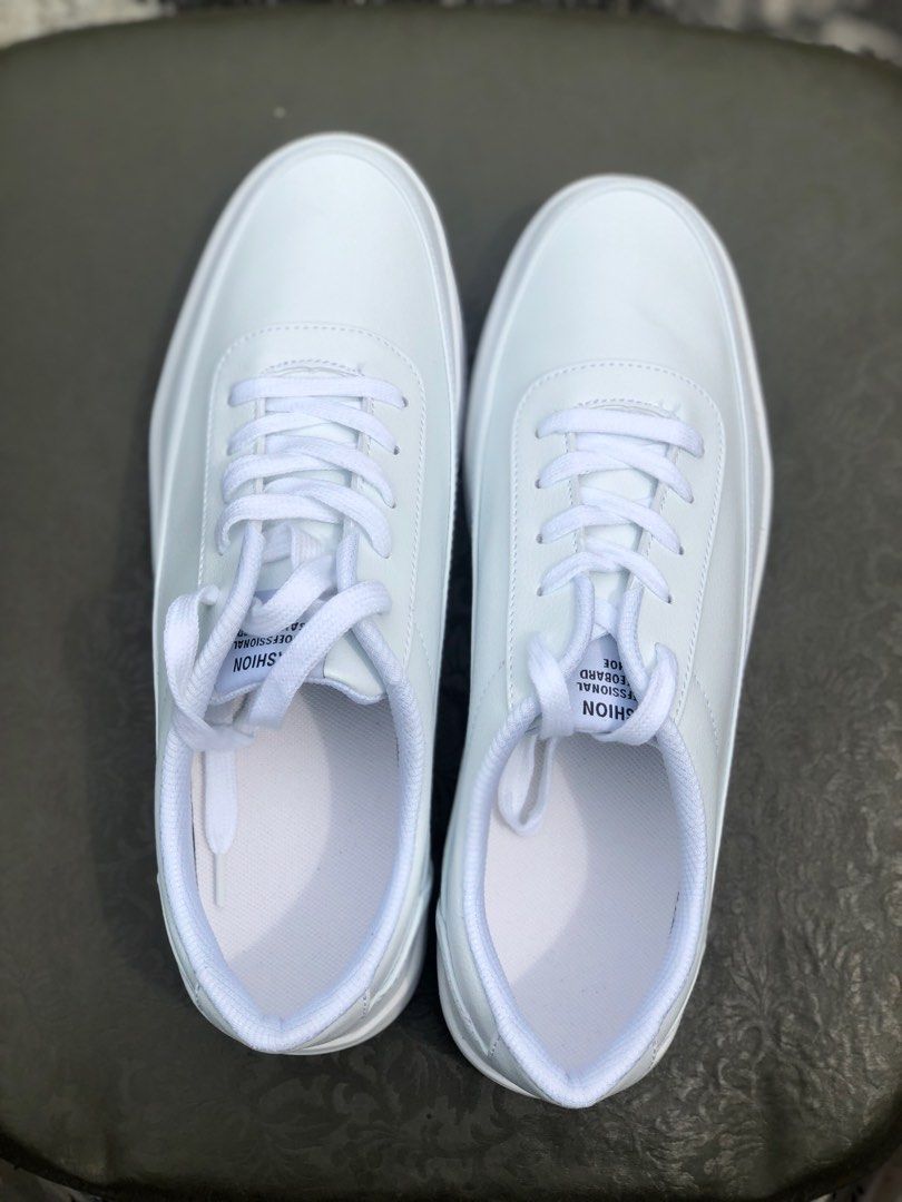 White casual low cut shoes 29.5cm insole size front half width