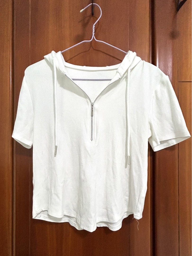 White Hoodie T Shirt Women s Fashion Tops Shirts on Carousell