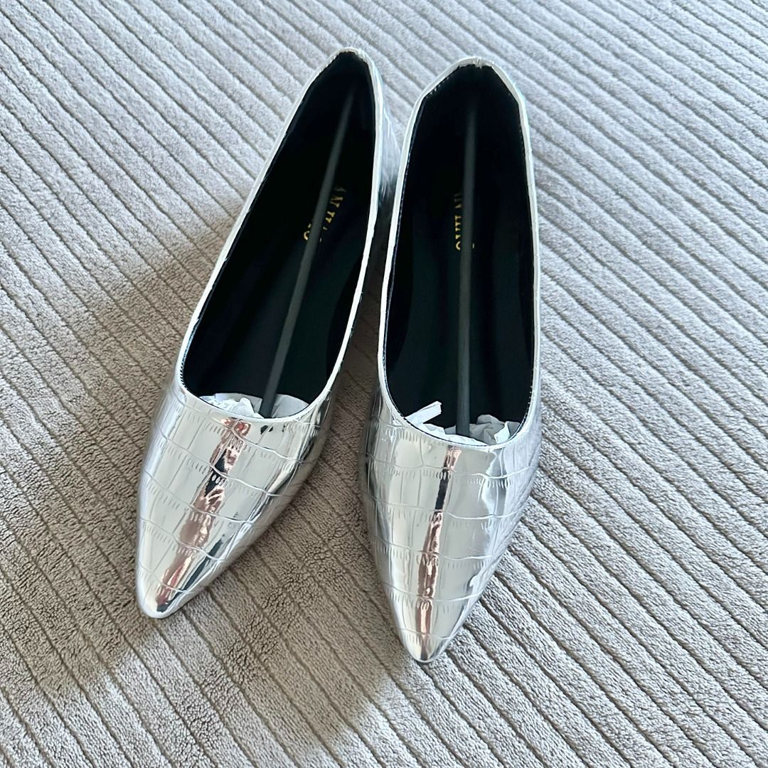Womens silver flats size 11 on sale