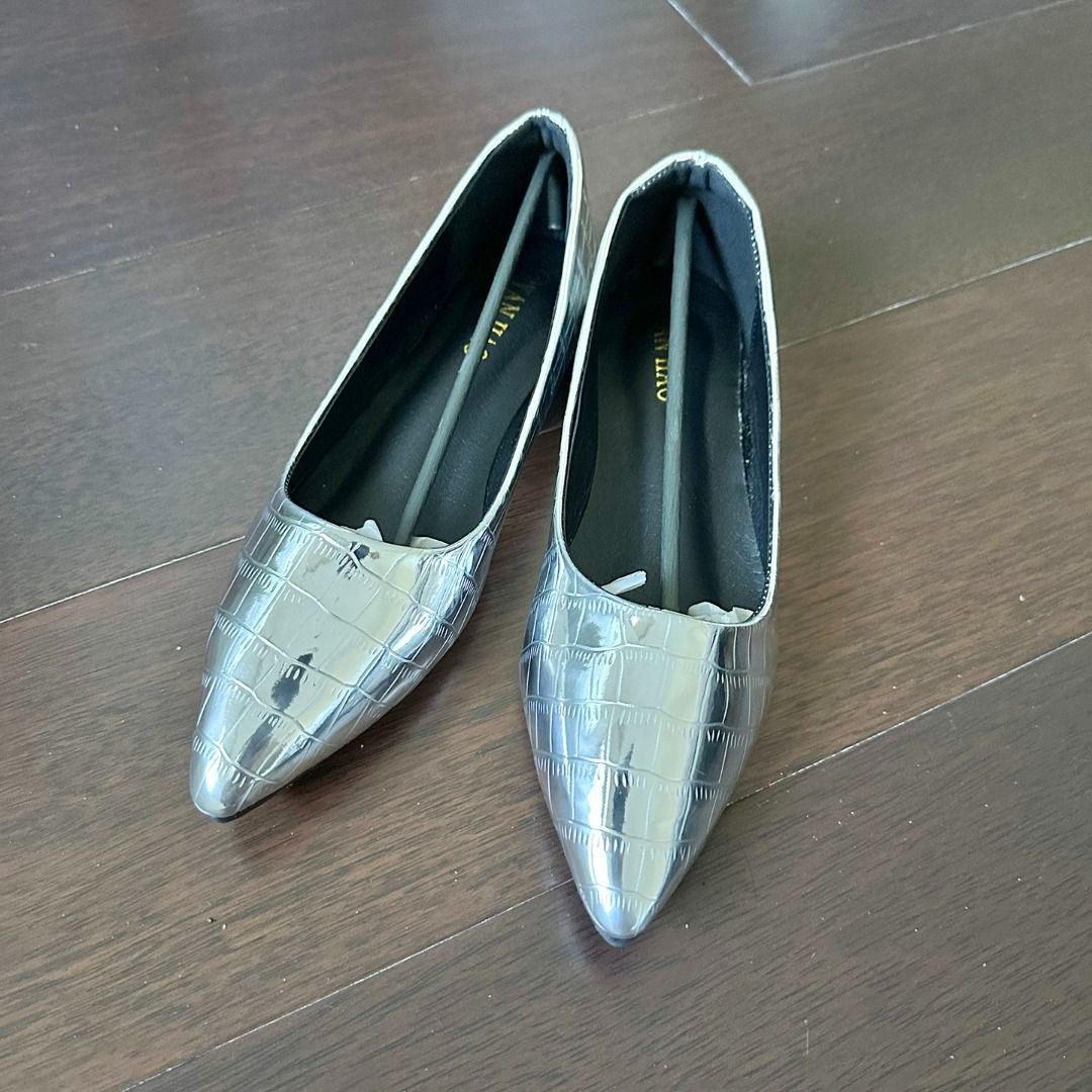 Womens silver clearance flats size 11